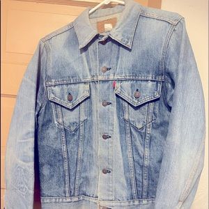 Vintage 70s Levi’s jean jacket size 42 (L)